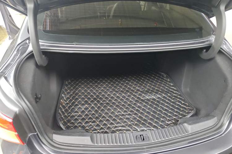 Used Buick Verano 2017 Sedan 15S Automatic Leading Model Trunk