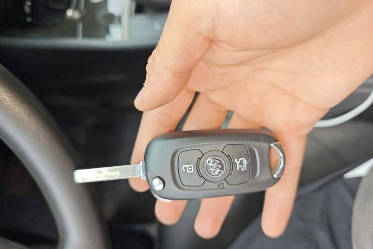 Used Buick Verano 2017 Sedan 20T Dual-Clutch Elite Model Vehicle Key