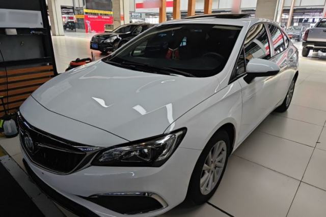 Ojetý Buick Verano 2017 Sedan 15S Automatic Entry Model
