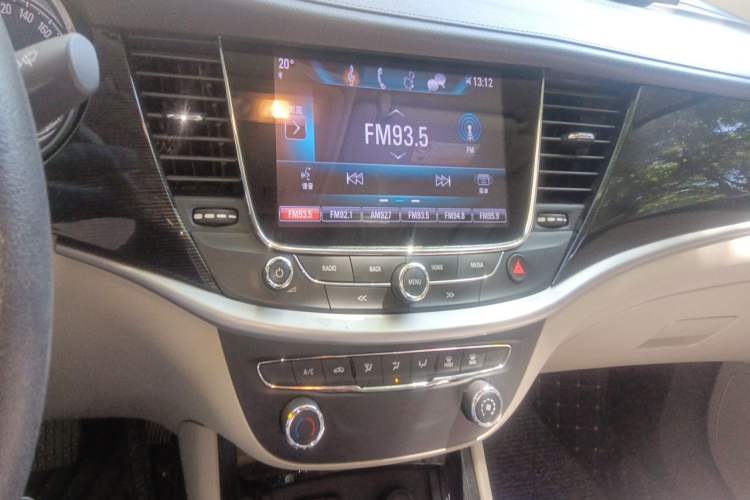 Used Buick Verano 2017 Sedan 15S Automatic Leading Model Audio And AC Panel
