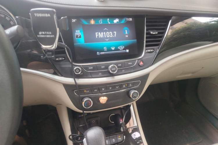 Used Buick Verano 2017 Sedan 15S Automatic Leading Model Audio And AC Panel