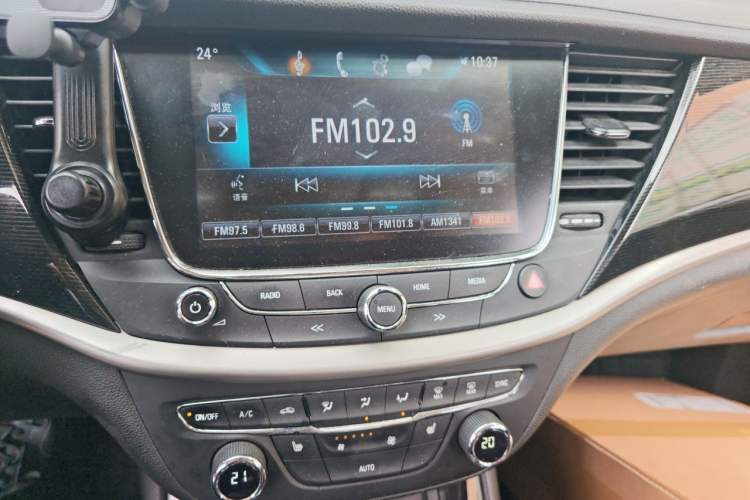 Used Buick Verano 2017 Sedan 20T Dual-Clutch Elite Model Audio And AC Panel