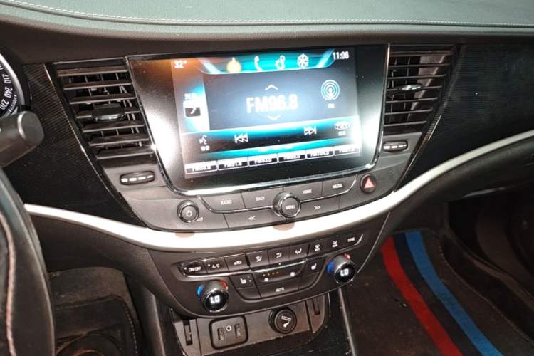 Used Buick Verano 2017 Sedan 20T Dual-Clutch Elite Model Audio And AC Panel