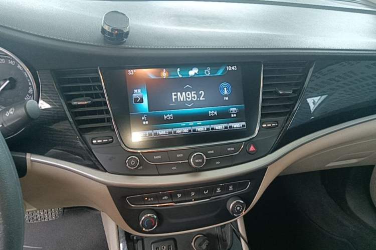 Used Buick Verano 2017 Sedan 15S Automatic Leading Model Audio And AC Panel