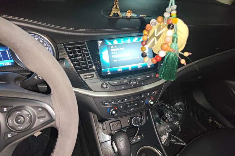 Used Buick Verano 2017 Sedan 20T Dual-Clutch Elite Model Audio And AC Panel