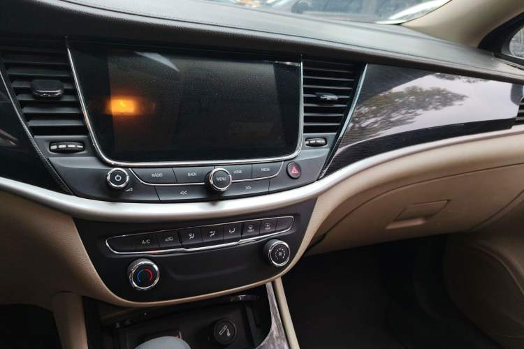 Used Buick Verano 2017 Sedan 15S Automatic Leading Model Audio And AC Panel