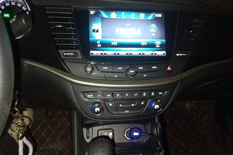 Used Buick Verano 2017 Sedan 20T Dual-Clutch Elite Model Audio And AC Panel