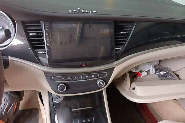 Used Buick Verano 2017 Sedan 15S Automatic Leading Model Audio And AC Panel