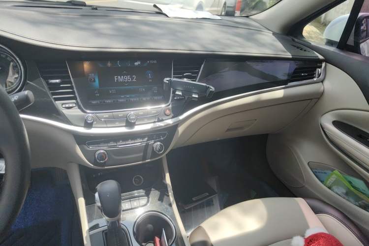 Used Buick Verano 2017 Sedan 15S Automatic Leading Model Audio And AC Panel
