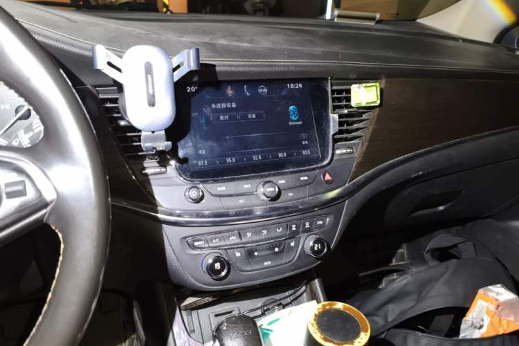 Used Buick Verano 2017 Sedan 20T Dual-Clutch Flagship Model Audio And AC Panel