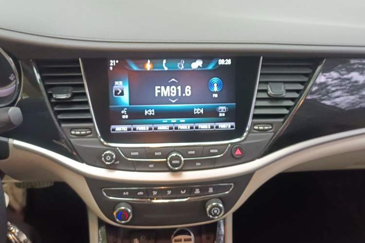 Used Buick Verano 2017 Sedan 15S Automatic Leading Model Audio And AC Panel