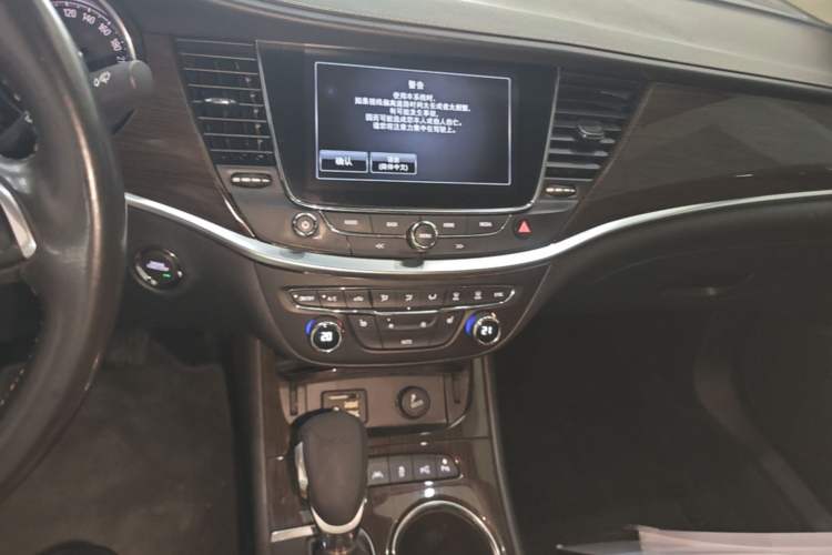 Used Buick Verano 2017 Sedan 20T Dual-Clutch Flagship Model Audio And AC Panel