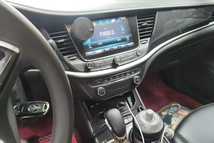 Used Buick Verano 2017 Sedan 20T Dual-Clutch Leading Model Audio And AC Panel