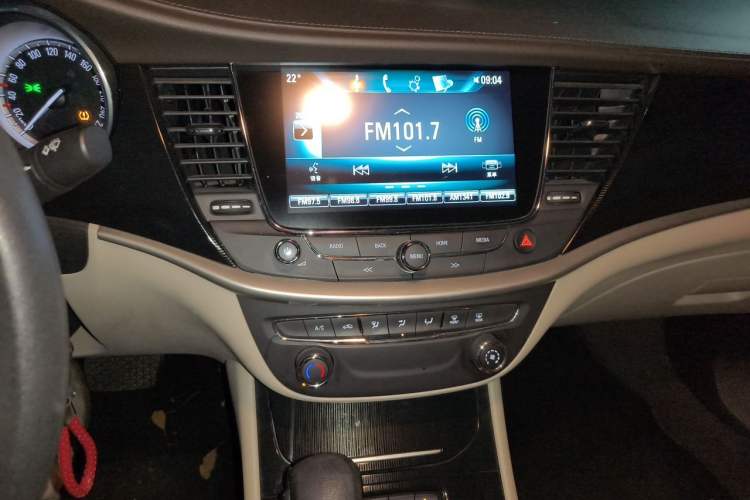 Used Buick Verano 2017 Sedan 15S Automatic Leading Model Audio And AC Panel
