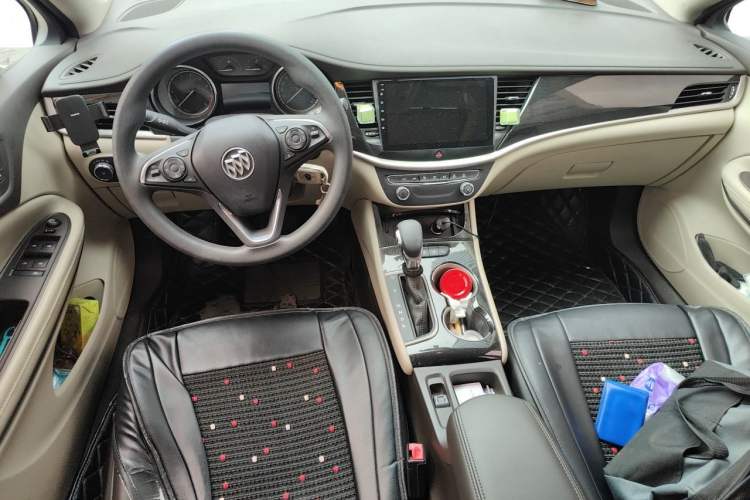 Used Buick Verano 2017 Sedan 15S Automatic Leading Model Center Console