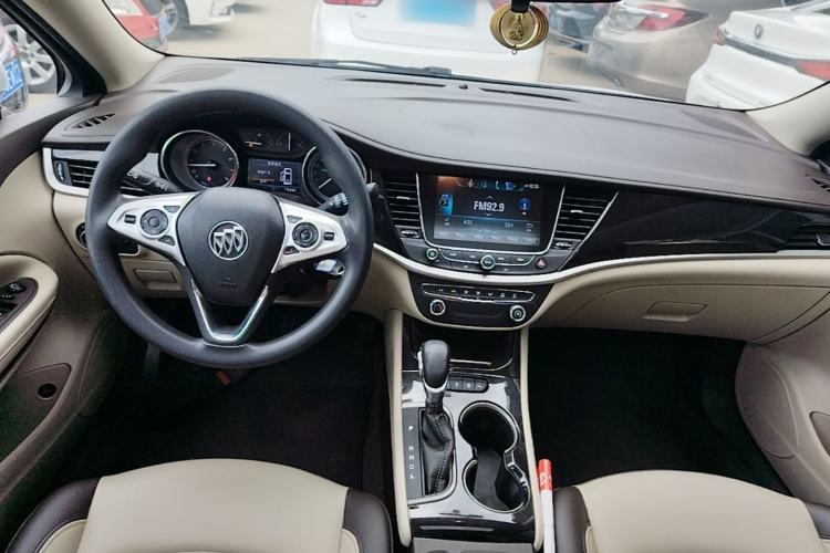 Used Buick Verano 2017 Sedan 15S Automatic Leading Model Center Console