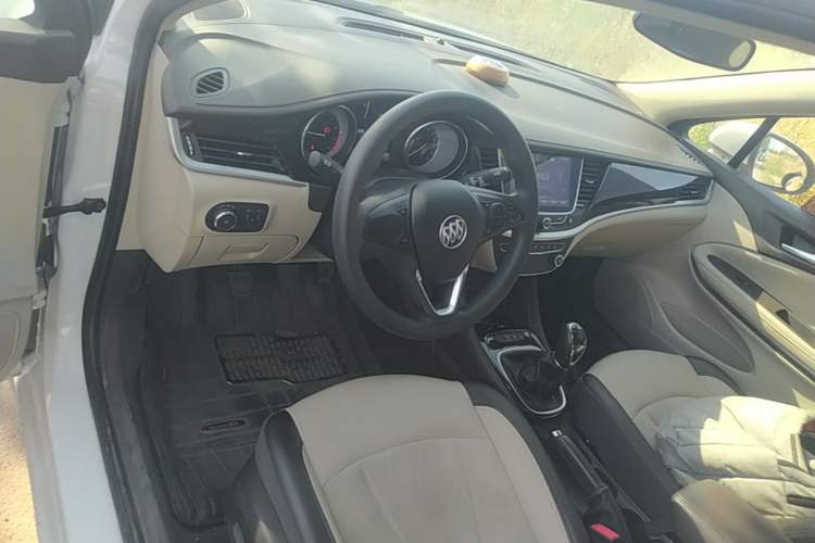 Used Buick Verano 2017 Sedan 15S Manual Leading Model Center Console