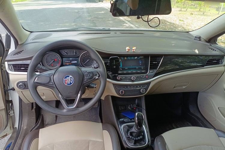 Used Buick Verano 2017 Sedan 15S Manual Leading Model Center Console