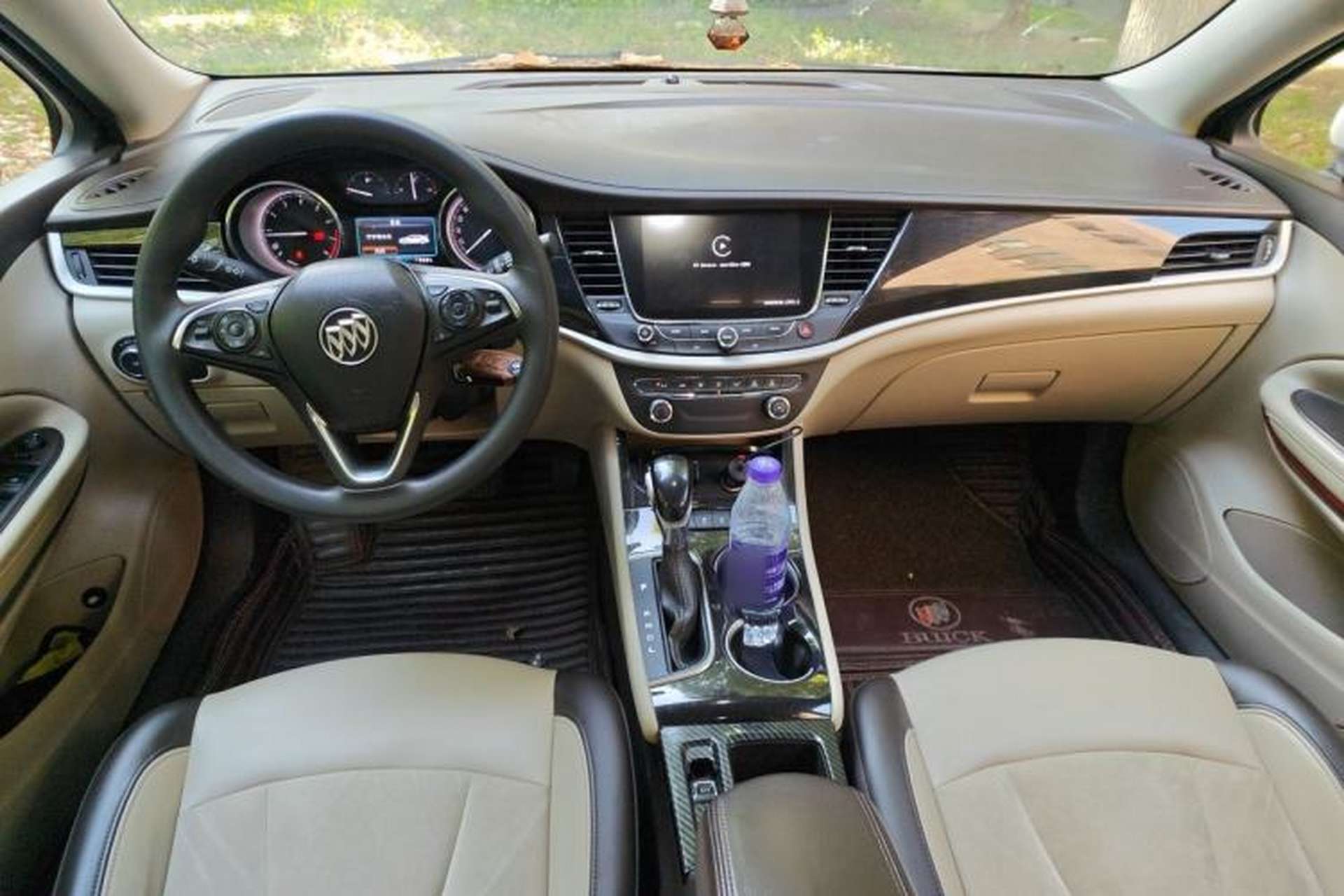 Used Buick Verano 2017 Sedan 15S Automatic Leading Model Center Console