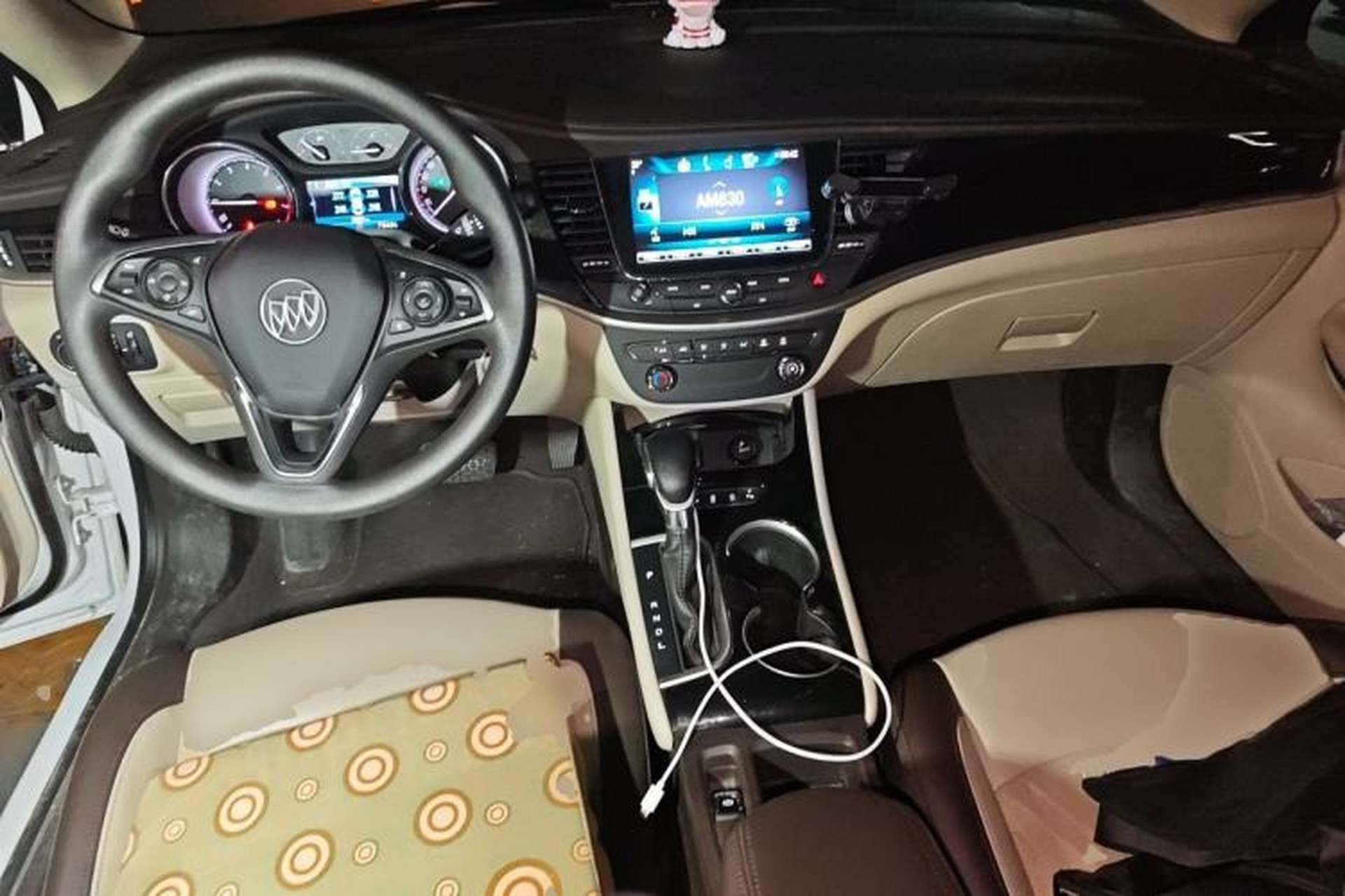 Used Buick Verano 2017 Sedan 15S Automatic Leading Model Center Console