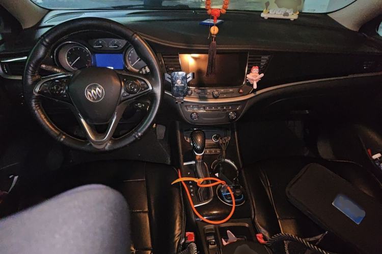 Used Buick Verano 2017 Sedan 20T Dual-Clutch Leading Model Center Console