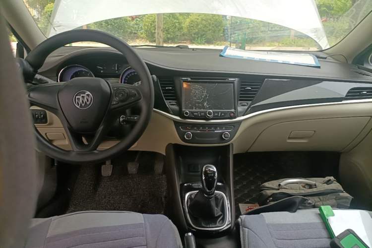 Used Buick Verano 2017 Sedan 15S Manual Entry-Level Model Center Console