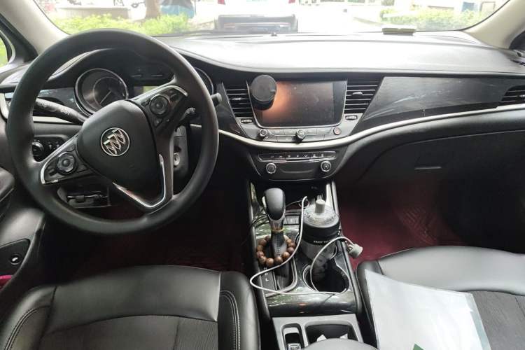 Used Buick Verano 2017 Sedan 20T Dual-Clutch Leading Model Center Console