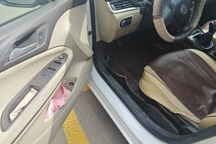 Used Buick Verano 2017 Sedan 15S Manual Entry-Level Model Driver Seat