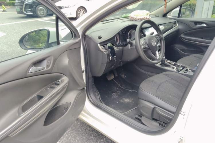 Used Buick Verano 2017 Sedan 20T Dual-Clutch Leading Model Driver Seat