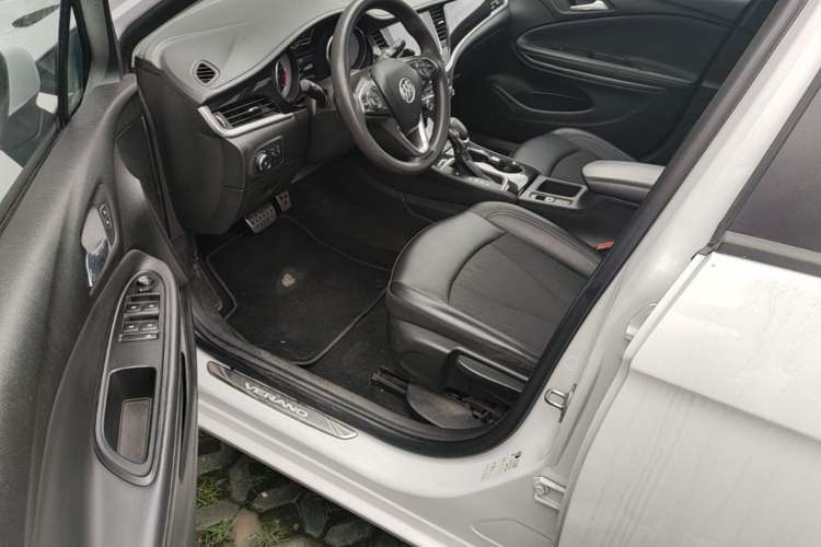 Used Buick Verano 2017 Sedan 20T Dual-Clutch Leading Model Driver Seat