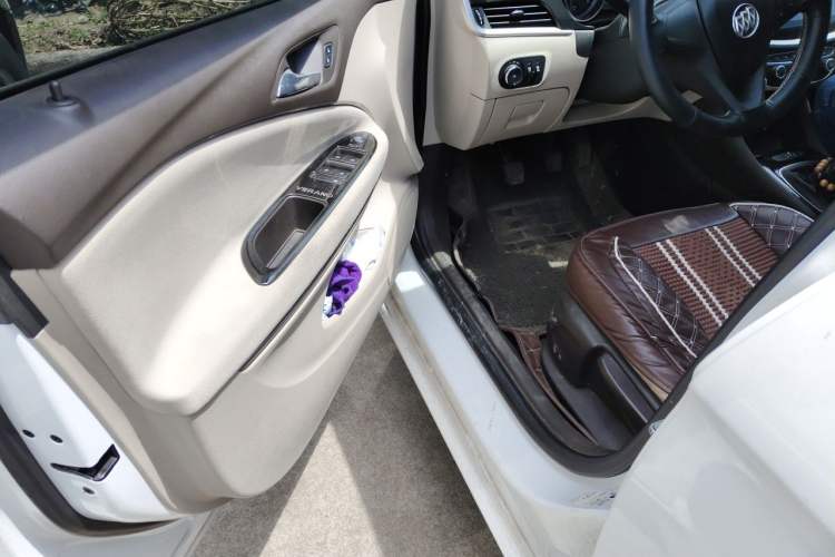 Used Buick Verano 2017 Sedan 15S Manual Entry-Level Model Driver Seat