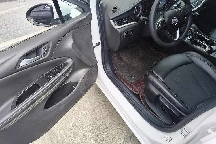 Used Buick Verano 2017 Sedan 20T Dual-Clutch Leading Model Driver Seat