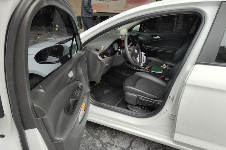 Used Buick Verano 2017 Sedan 20T Dual-Clutch Leading Model Driver Seat
