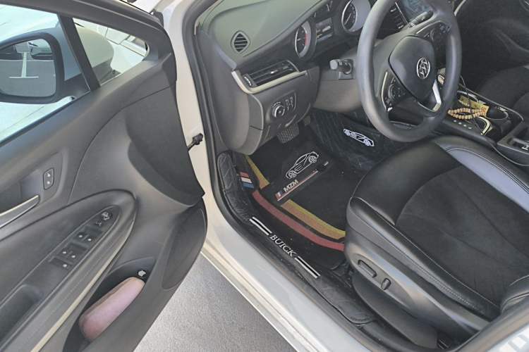 Used Buick Verano 2017 Sedan 20T Dual-Clutch Elite Model Driver Seat