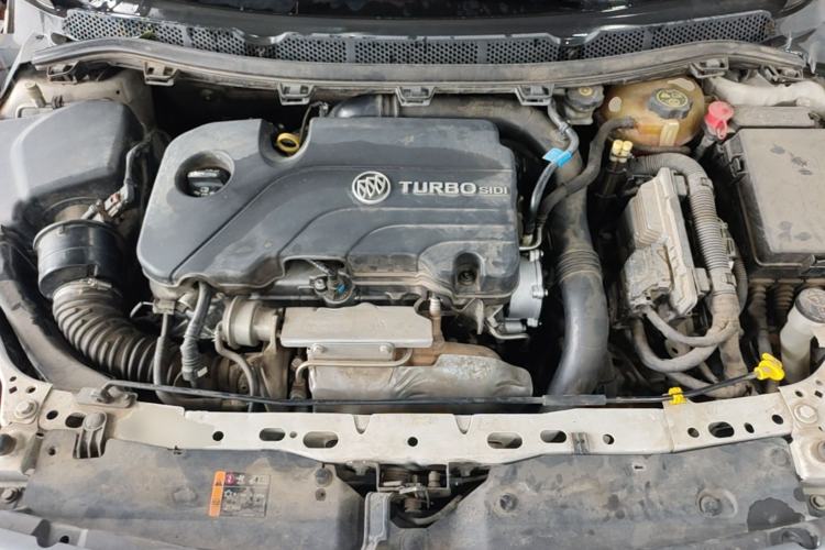 Used Buick Verano 2017 Sedan 20T Dual-Clutch Leading Model Engine Bay