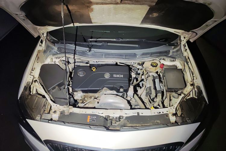 Used Buick Verano 2017 Sedan 15S Automatic Leading Model Engine Bay