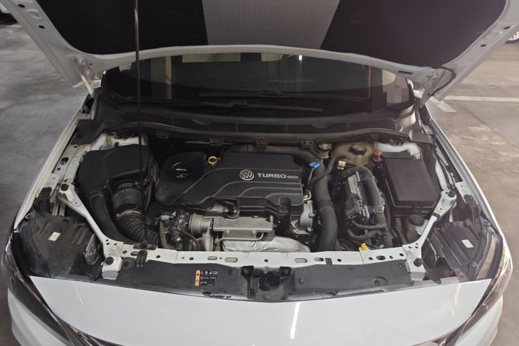 Used Buick Verano 2017 Sedan 20T Dual-Clutch Leading Model Engine Bay
