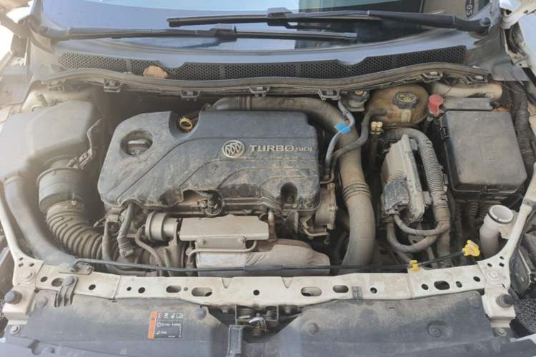 Used Buick Verano 2017 Sedan 20T Dual-Clutch Leading Model Engine Bay