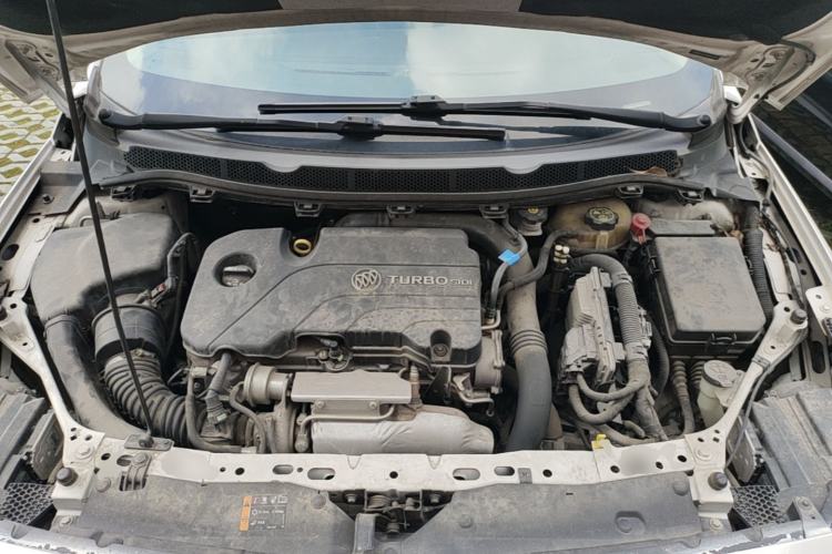 Used Buick Verano 2017 Sedan 20T Dual-Clutch Leading Model Engine Bay