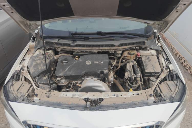 Used Buick Verano 2017 Sedan 15S Manual Entry-Level Model Engine Bay