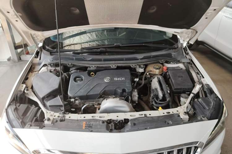 Used Buick Verano 2017 Sedan 15S Automatic Leading Model Engine Bay