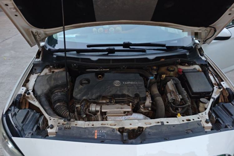 Used Buick Verano 2017 Sedan 20T Dual-Clutch Leading Model Engine Bay