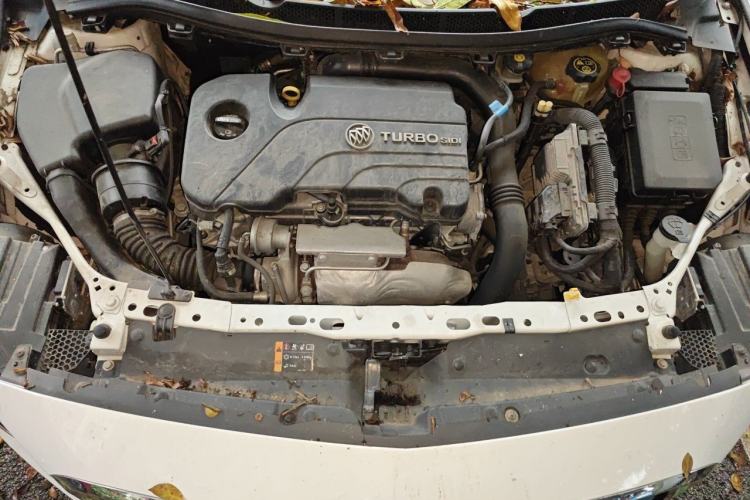 Used Buick Verano 2017 Sedan 20T Dual-Clutch Leading Model Engine Bay