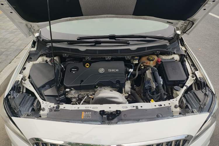 Used Buick Verano 2017 Sedan 15S Automatic Leading Model Engine Bay