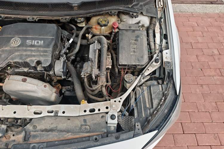 Used Buick Verano 2017 Sedan 15S Automatic Entry Model Engine Bay Left