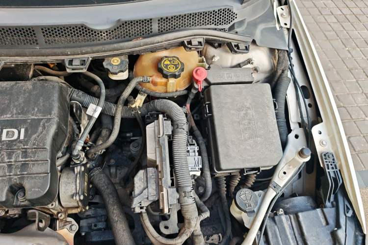 Used Buick Verano 2017 Sedan 15S Automatic Leading Model Engine Bay Left