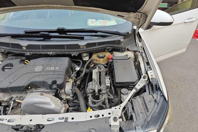Used Buick Verano 2017 Sedan 15S Automatic Leading Model Engine Bay Left