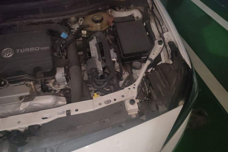 Used Buick Verano 2017 Sedan 20T Dual-Clutch Leading Model Engine Bay Left
