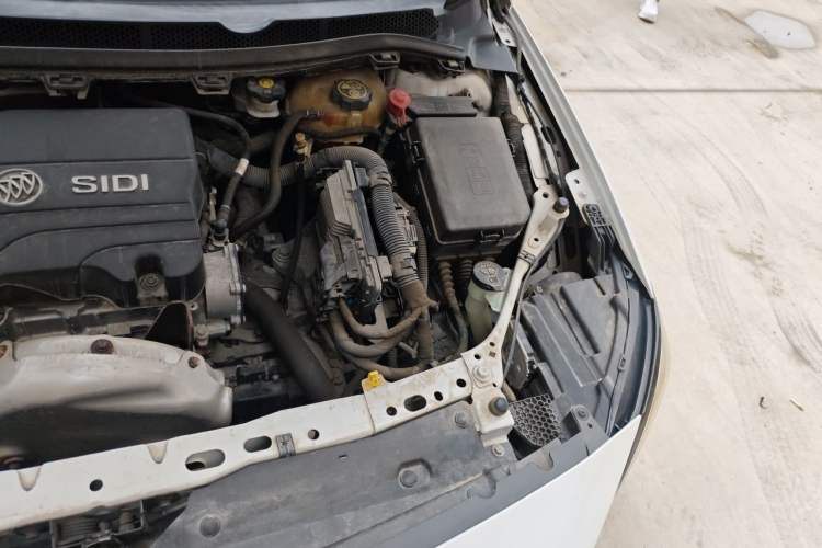 Used Buick Verano 2017 Sedan 15S Automatic Leading Model Engine Bay Left