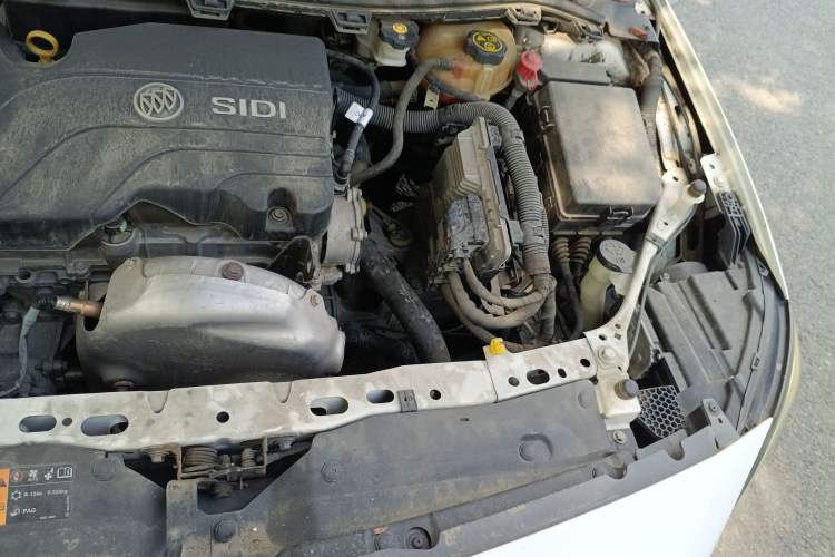 Used Buick Verano 2017 Sedan 15S Manual Leading Model Engine Bay Left